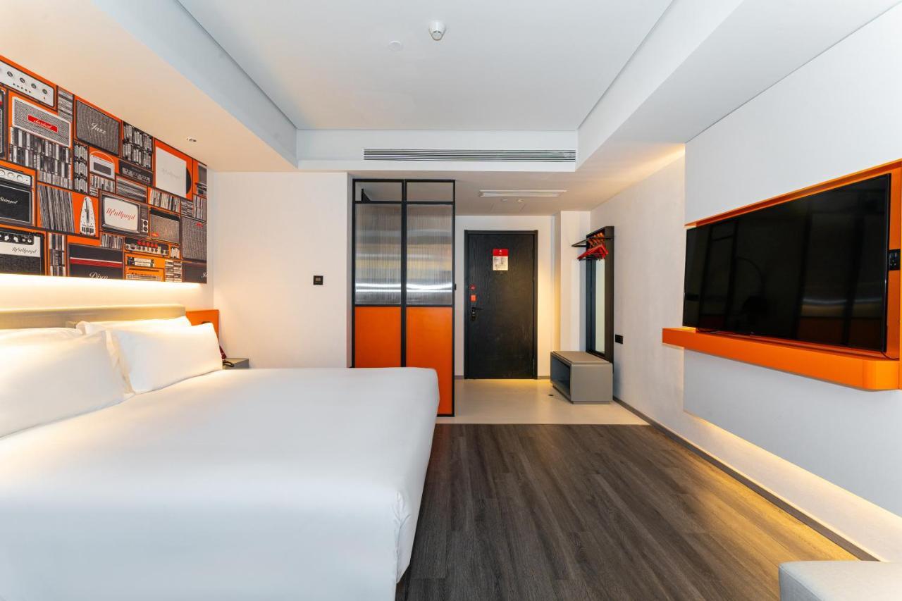Ibis Styles Hotel - 260M From Guangji Street Subway Station Xi'an  Exteriör bild