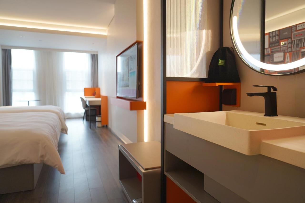 Ibis Styles Hotel - 260M From Guangji Street Subway Station Xi'an  Exteriör bild